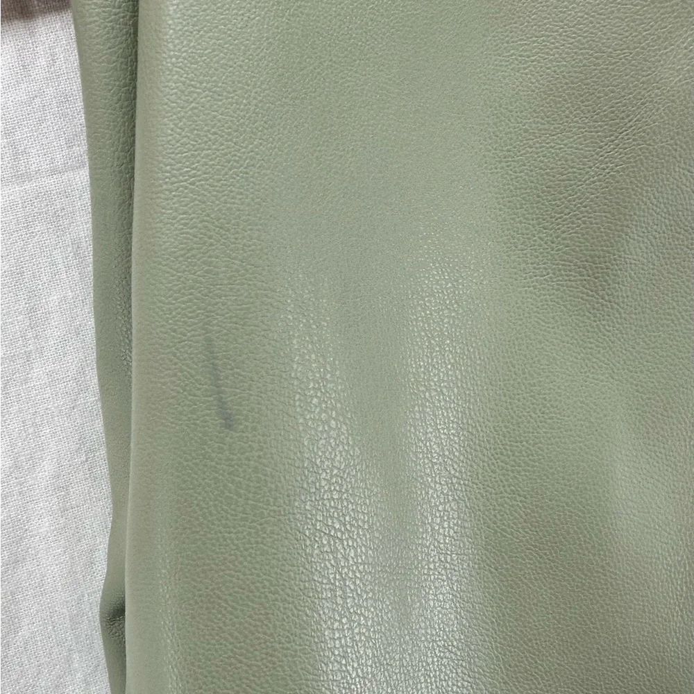 Topshop Womens Faux Leather Elastic‎ Waist With Pockets Shorts Green Size 2 Mark